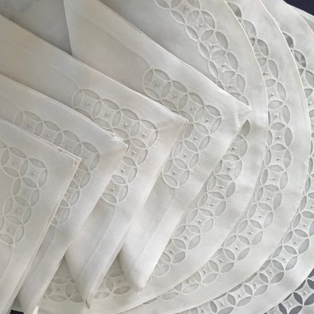 Madeira Round Linen Placemat and Napkin 12 pc Vintage Placemat Set of 6